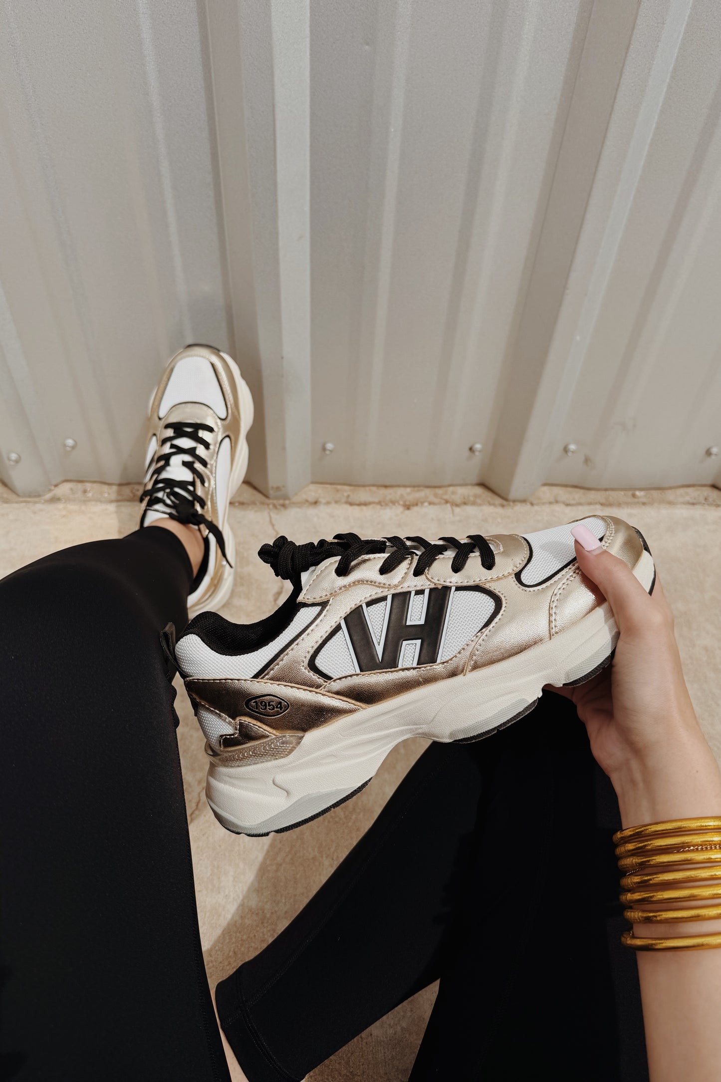 VH Chic Dad Sneaker